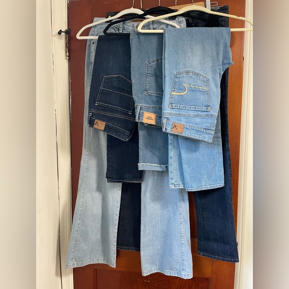 Jeans Haul size 10 - Levi’s, American Eagle, and more - Picture 1 of 13